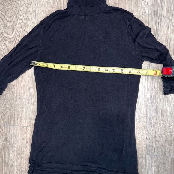 Burberry Black Women's Turtleneck 100% Silk Sweater - Picture 4 of 6